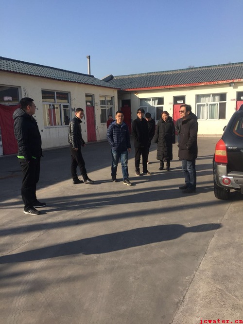 市水務公司領導春節(jié)前對各供水站安全檢查